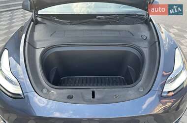 Внедорожник / Кроссовер Tesla Model Y 2023 в 