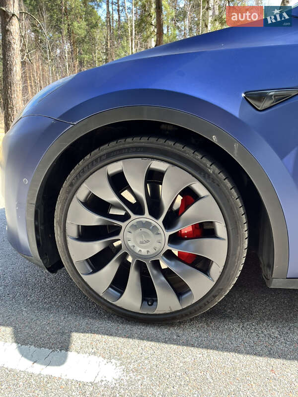 Позашляховик / Кросовер Tesla Model Y 2020 в Києві