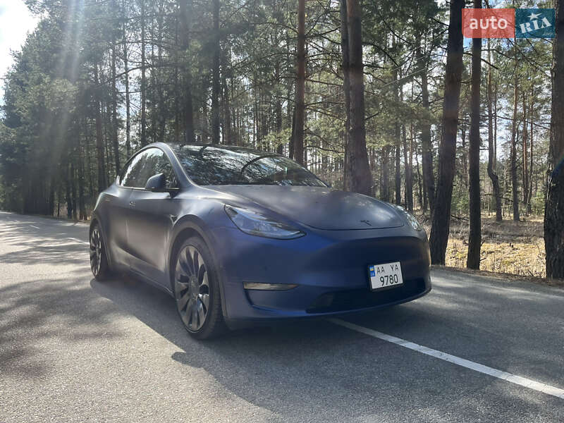 Позашляховик / Кросовер Tesla Model Y 2020 в Києві
