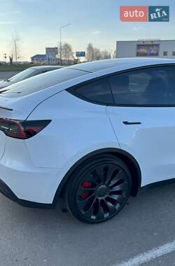 Внедорожник / Кроссовер Tesla Model Y 2023 в 