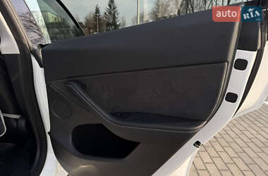 Внедорожник / Кроссовер Tesla Model Y 2023 в 