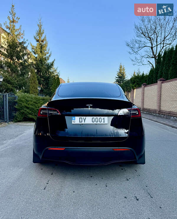 Позашляховик / Кросовер Tesla Model Y 2023 в Києві