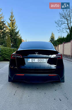 Внедорожник / Кроссовер Tesla Model Y 2023 в 
