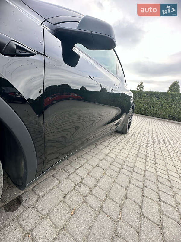 Внедорожник / Кроссовер Tesla Model Y 2022 в Долине