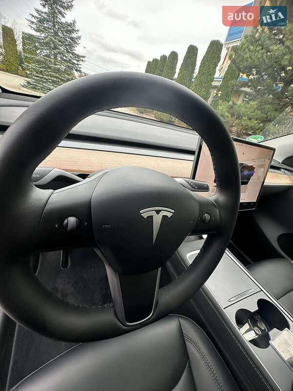 Внедорожник / Кроссовер Tesla Model Y 2022 в Долине