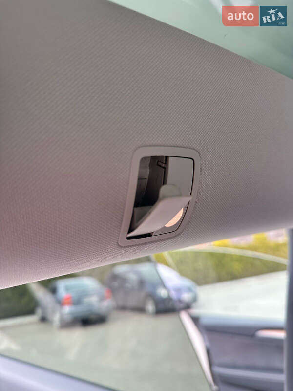 Внедорожник / Кроссовер Tesla Model Y 2022 в Долине фото 43 Внедорожник / Кроссовер Tesla Model Y 2022 в Долине