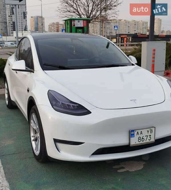 Внедорожник / Кроссовер Tesla Model Y 2020 в Киеве