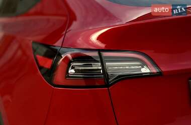 Позашляховик / Кросовер Tesla Model Y 2021 в 