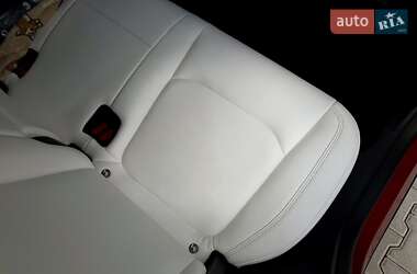 Позашляховик / Кросовер Tesla Model Y 2021 в 