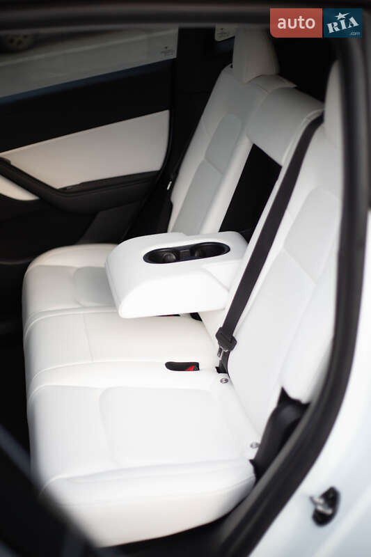 Внедорожник / Кроссовер Tesla Model Y 2021 в Виннице