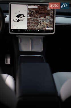 Внедорожник / Кроссовер Tesla Model Y 2021 в 