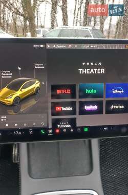 Позашляховик / Кросовер Tesla Model Y 2022 в 
