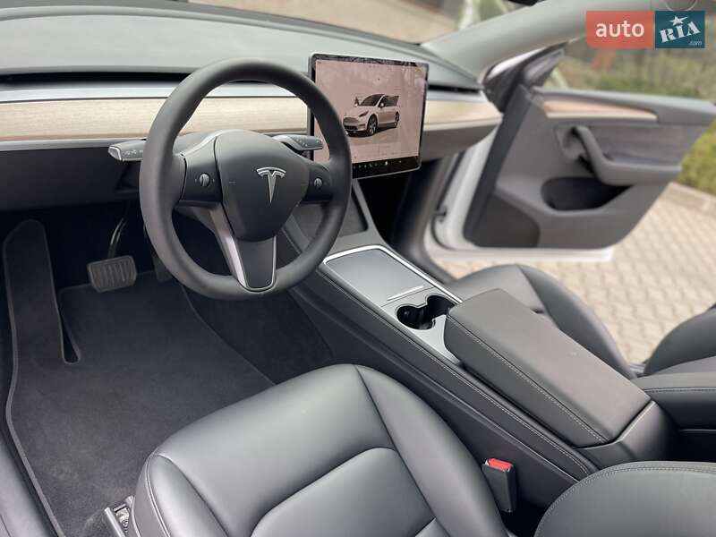Внедорожник / Кроссовер Tesla Model Y 2023 в Одессе