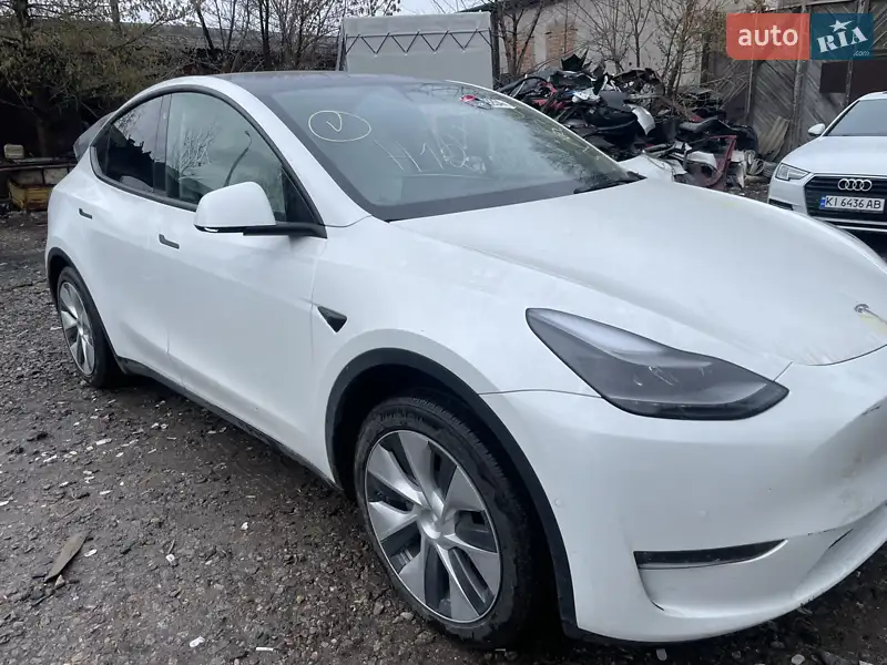 Внедорожник / Кроссовер Tesla Model Y 2022 в 