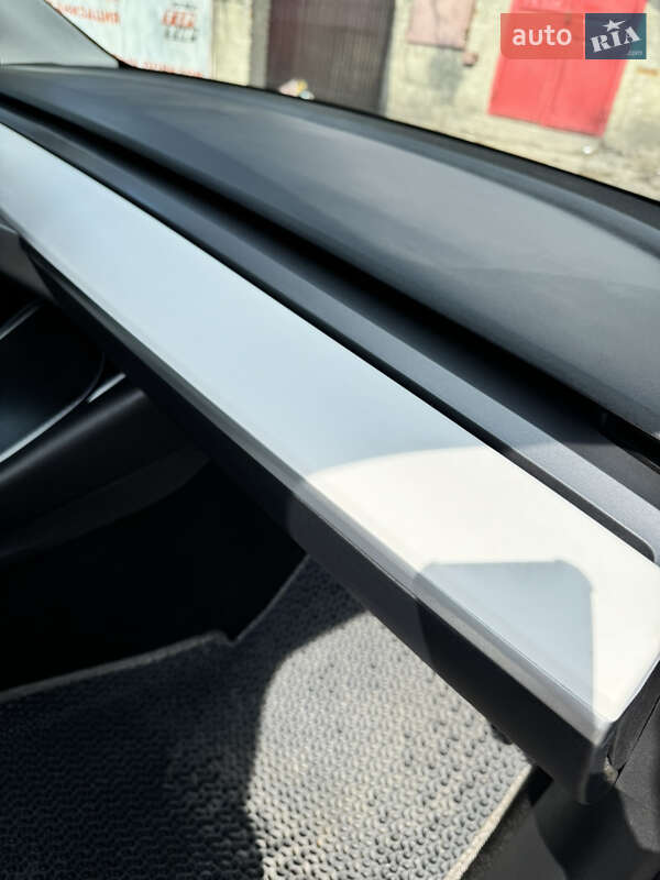 Внедорожник / Кроссовер Tesla Model Y 2020 в Харькове