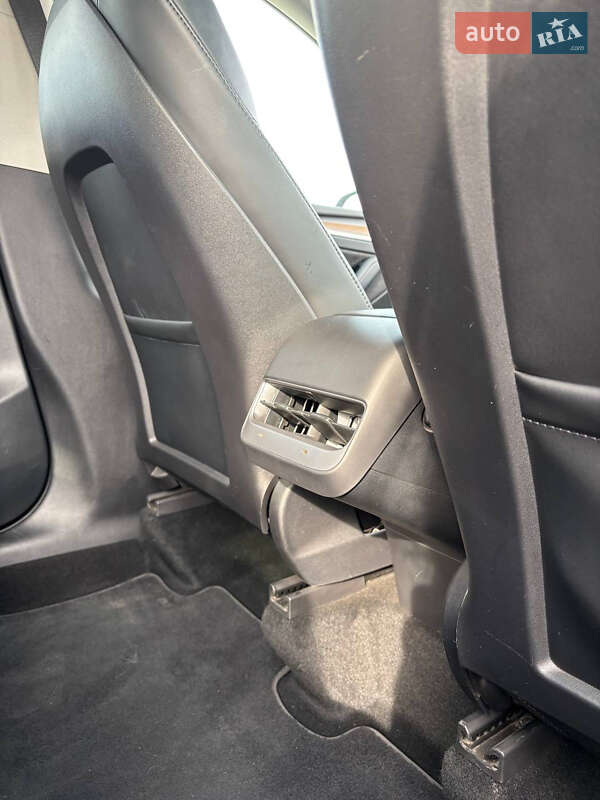 Внедорожник / Кроссовер Tesla Model Y 2023 в Днепре фото 42 Внедорожник / Кроссовер Tesla Model Y 2023 в Днепре