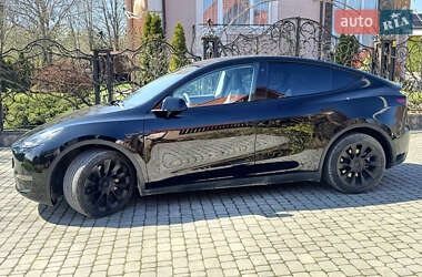 Позашляховик / Кросовер Tesla Model Y 2023 в 