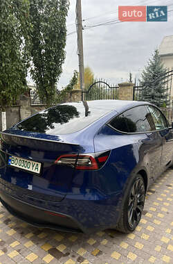 Позашляховик / Кросовер Tesla Model Y 2021 в 