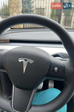 Позашляховик / Кросовер Tesla Model Y 2021 в 