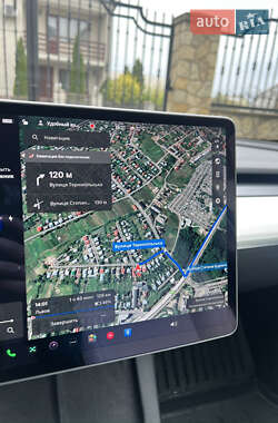 Позашляховик / Кросовер Tesla Model Y 2021 в 