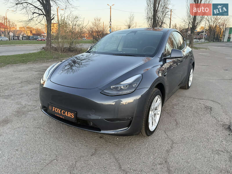 Позашляховик / Кросовер Tesla Model Y 2023 в 