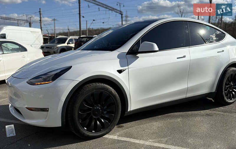 Внедорожник / Кроссовер Tesla Model Y 2022 в Киеве