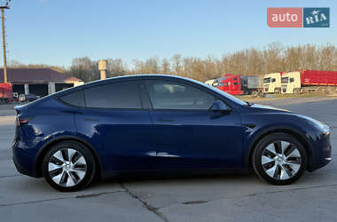 Внедорожник / Кроссовер Tesla Model Y 2021 в 