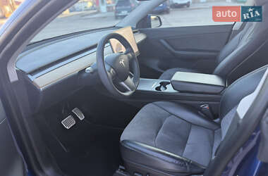 Внедорожник / Кроссовер Tesla Model Y 2021 в 