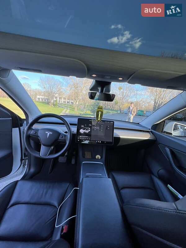 Внедорожник / Кроссовер Tesla Model Y 2020 в Киеве