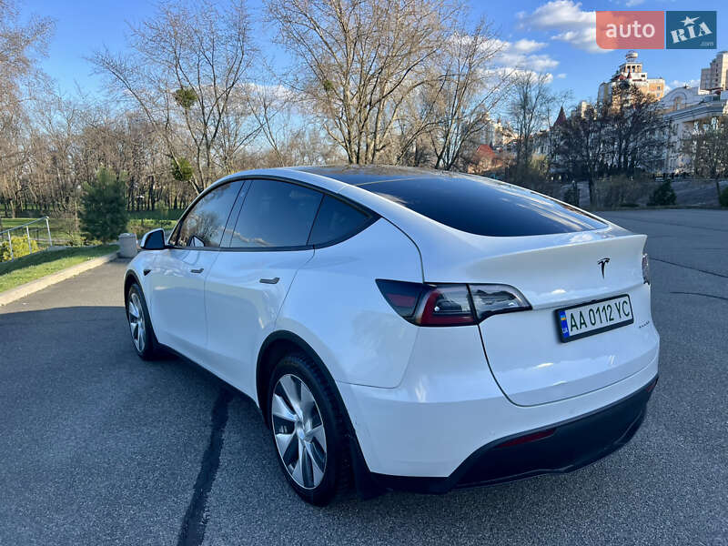 Внедорожник / Кроссовер Tesla Model Y 2020 в Киеве
