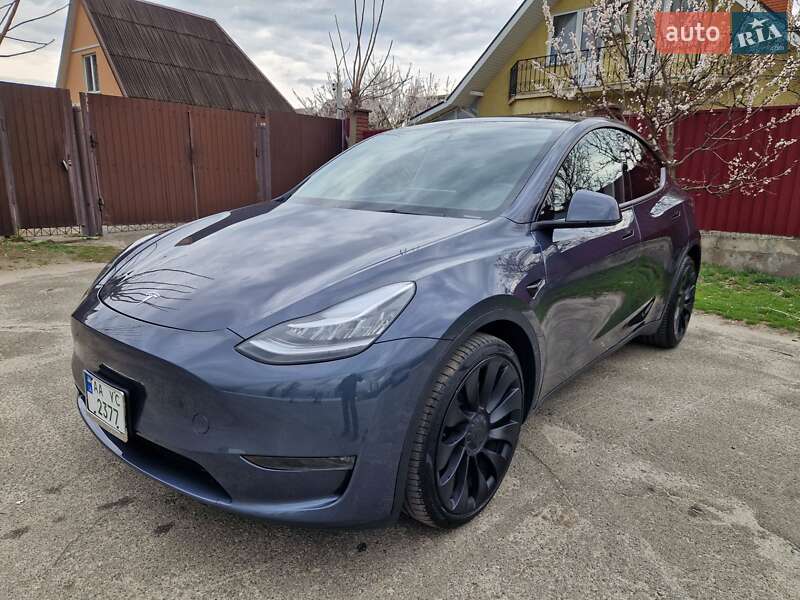 Tesla Model Y 2023