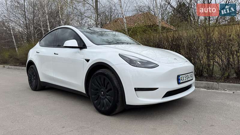Tesla Model Y 2022