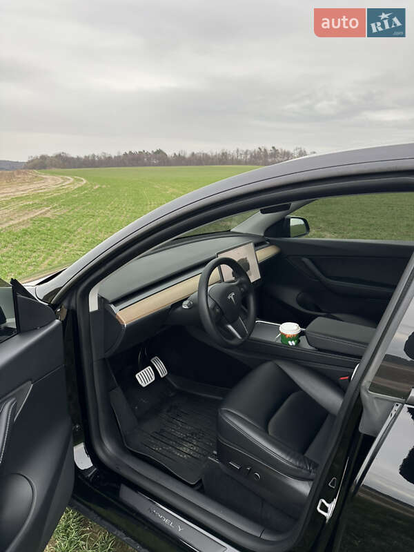 Внедорожник / Кроссовер Tesla Model Y 2022 в Львове