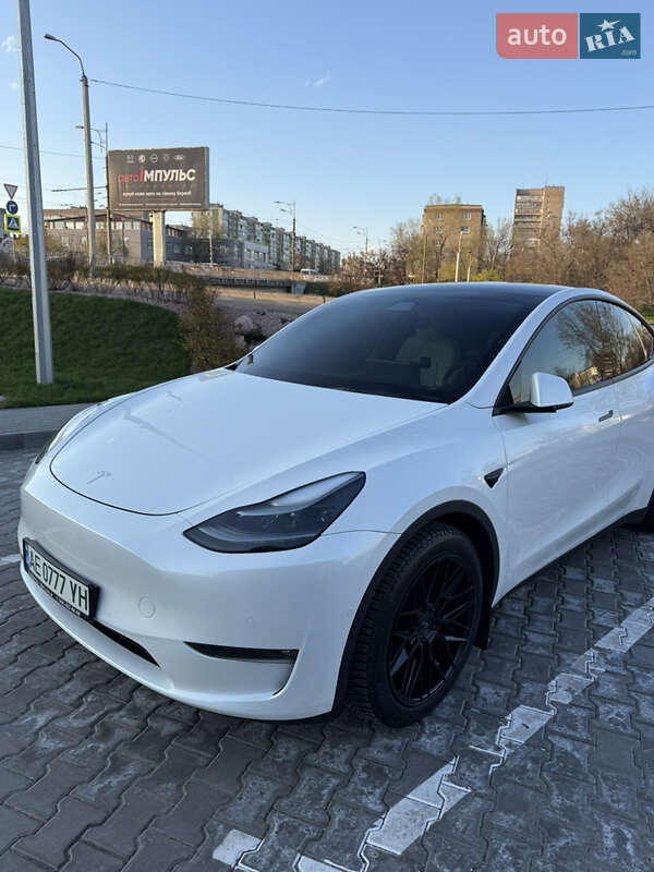 Tesla Model Y 2022