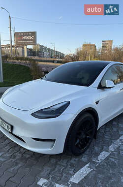 Tesla Model Y 2022