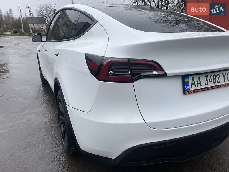 Позашляховик / Кросовер Tesla Model Y 2020 в Києві