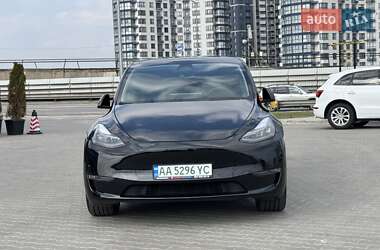 Позашляховик / Кросовер Tesla Model Y 2024 в 