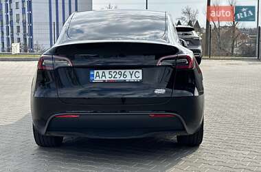 Позашляховик / Кросовер Tesla Model Y 2024 в 