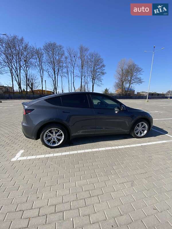 Позашляховик / Кросовер Tesla Model Y 2022 в Тернополі