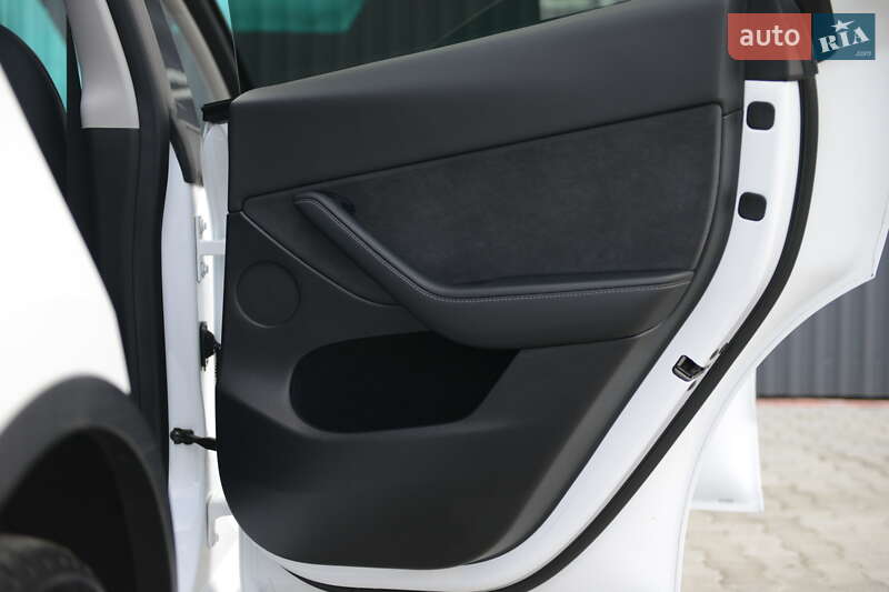 Внедорожник / Кроссовер Tesla Model Y 2022 в Мукачево фото 29 Внедорожник / Кроссовер Tesla Model Y 2022 в Мукачево