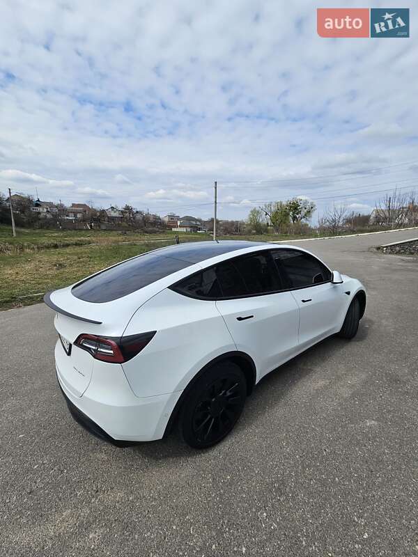 Внедорожник / Кроссовер Tesla Model Y 2022 в Киеве