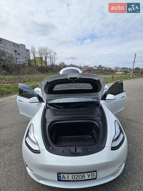 Внедорожник / Кроссовер Tesla Model Y 2022 в Киеве