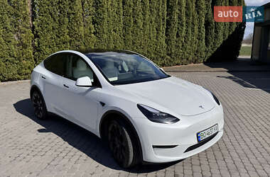 Внедорожник / Кроссовер Tesla Model Y 2024 в 