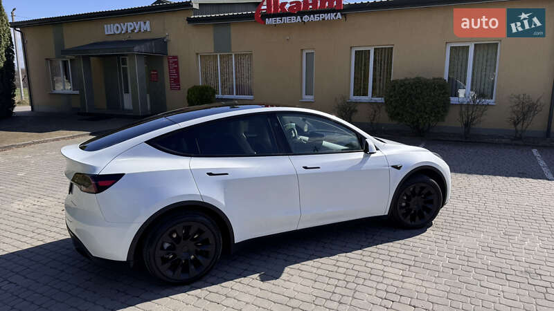 Внедорожник / Кроссовер Tesla Model Y 2024 в Тернополе фото 11 Внедорожник / Кроссовер Tesla Model Y 2024 в Тернополе
