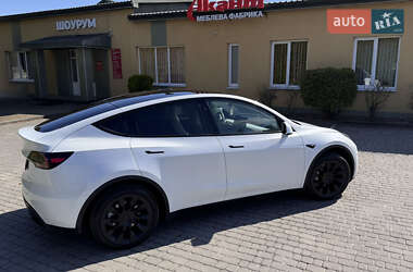 Внедорожник / Кроссовер Tesla Model Y 2024 в 