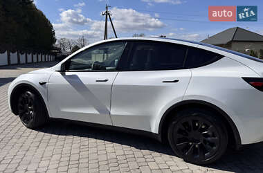 Внедорожник / Кроссовер Tesla Model Y 2024 в 
