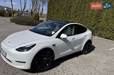 Внедорожник / Кроссовер Tesla Model Y 2024 в 