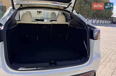 Внедорожник / Кроссовер Tesla Model Y 2024 в 