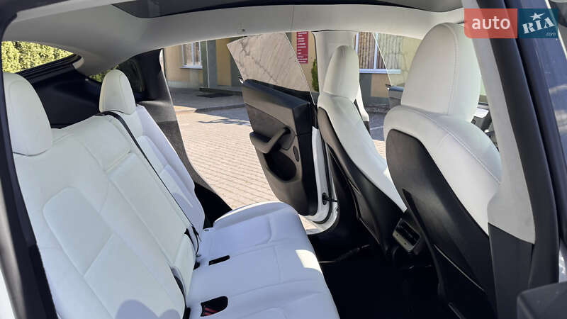 Внедорожник / Кроссовер Tesla Model Y 2024 в Тернополе фото 37 Внедорожник / Кроссовер Tesla Model Y 2024 в Тернополе