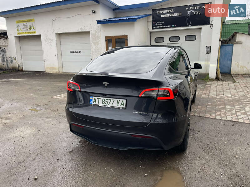 Позашляховик / Кросовер Tesla Model Y 2024 в Івано-Франківську